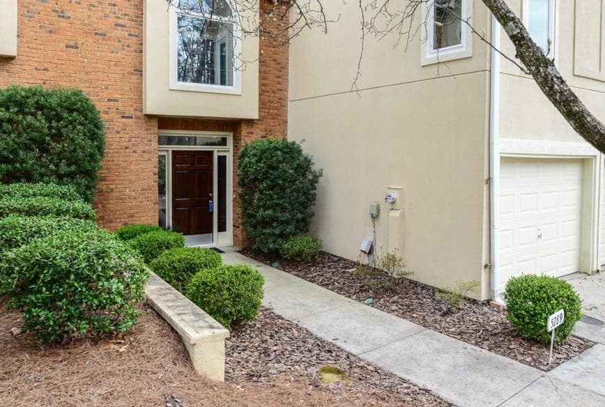5289 Brooke Ridge Drive, Dunwoody, GA 30338 — most recent listing photo