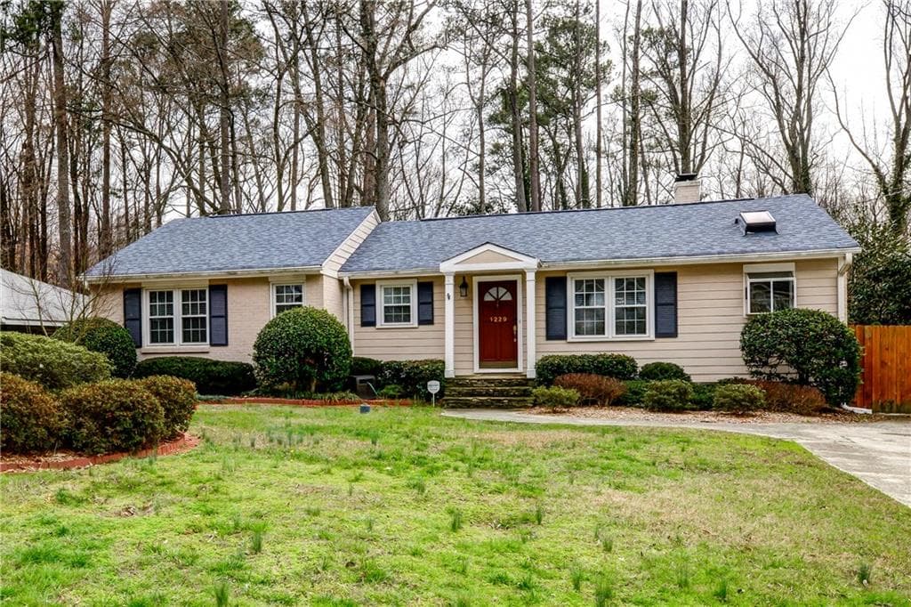3 bedroom, 1,710 sq ft single family residence sold at 1229 Citadel Drive, Atlanta, GA 30324