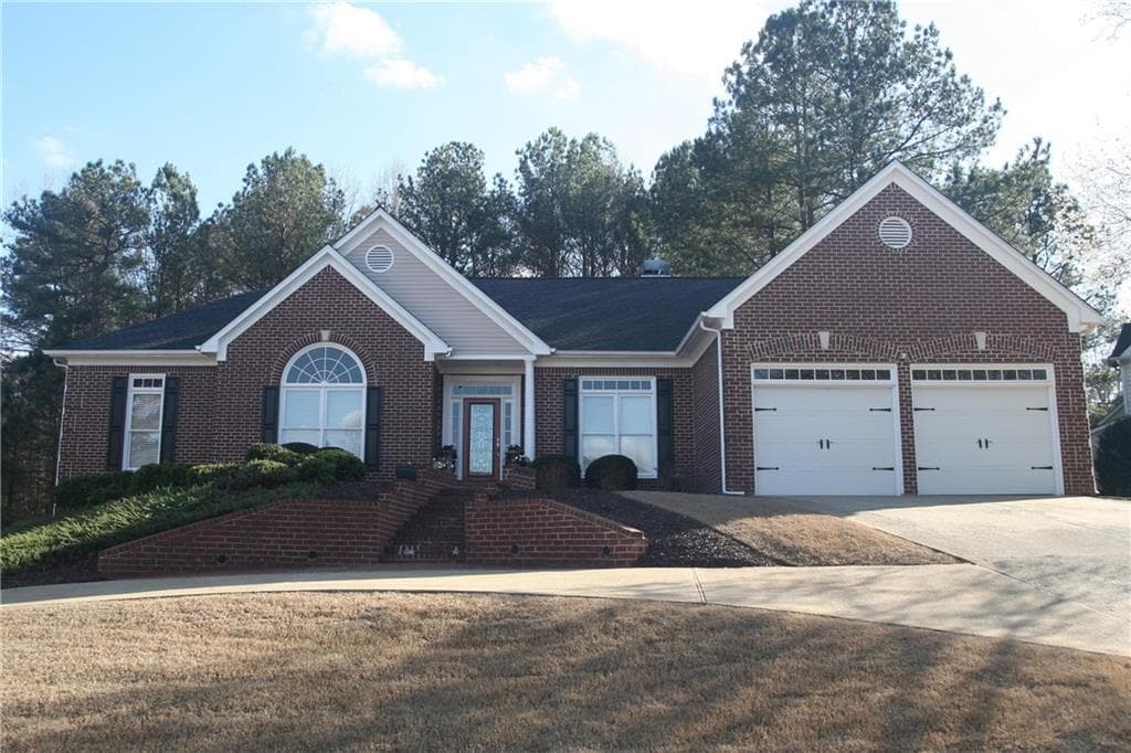 3 bedroom, 3,490 sq ft single family residence sold at 2176 Summerchase Drive, Woodstock, GA 30189