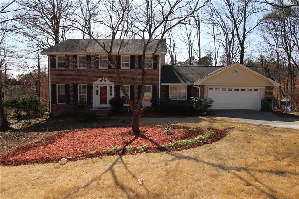 5 bedroom, 3,556 sq ft single family residence sold at 5401 Seaton Way, Dunwoody, GA 30338