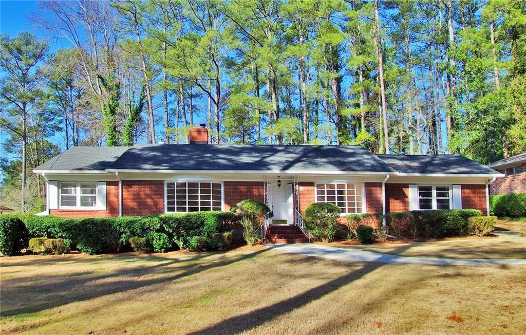 3 bedroom, 3,125 sq ft single family residence sold at 1259 Tuckawanna Drive, Atlanta, GA 30311