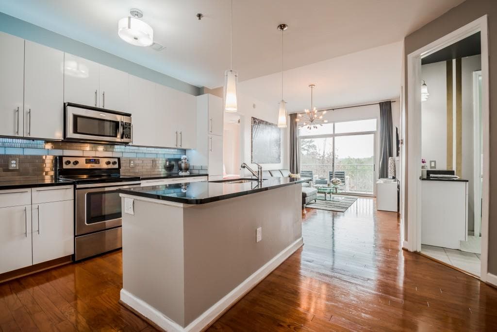 2 bedroom, 1,028 sq ft condominium sold at 711 Cosmopolitan Drive 323, Atlanta, GA 30324