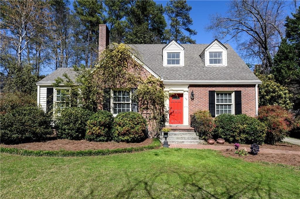 3 bedroom, 2,451 sq ft single family residence sold at 142 Interlochen Drive, Atlanta, GA 30342