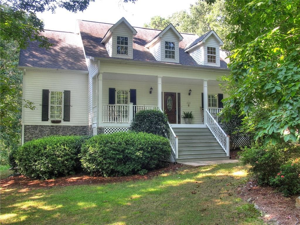 5 bedroom, 4,410 sq ft single family residence sold at 560 Stoneybrook Drive, Canton, GA 30115