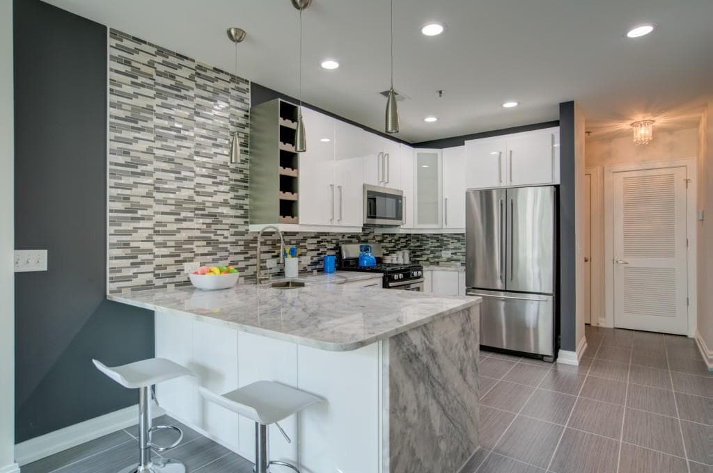1 bedroom, 625 sq ft condominium sold at 905 Juniper Street 307, Atlanta, GA 30309