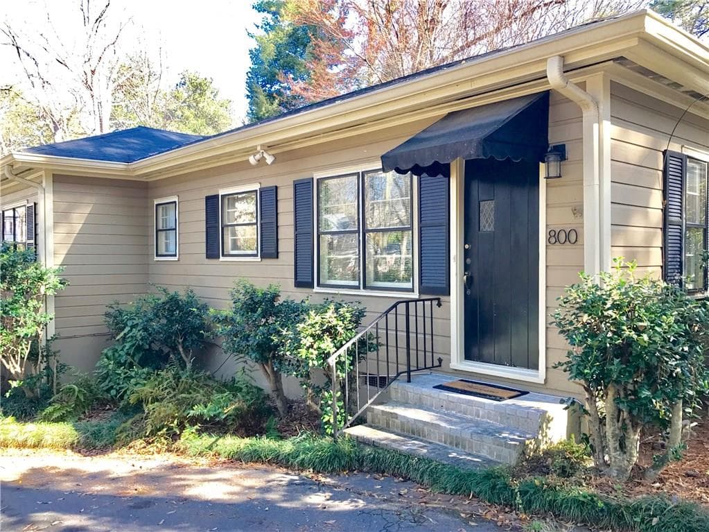 2 bedroom, 1,232 sq ft single family residence sold at 800 Piedmont Way, Atlanta, GA 30324