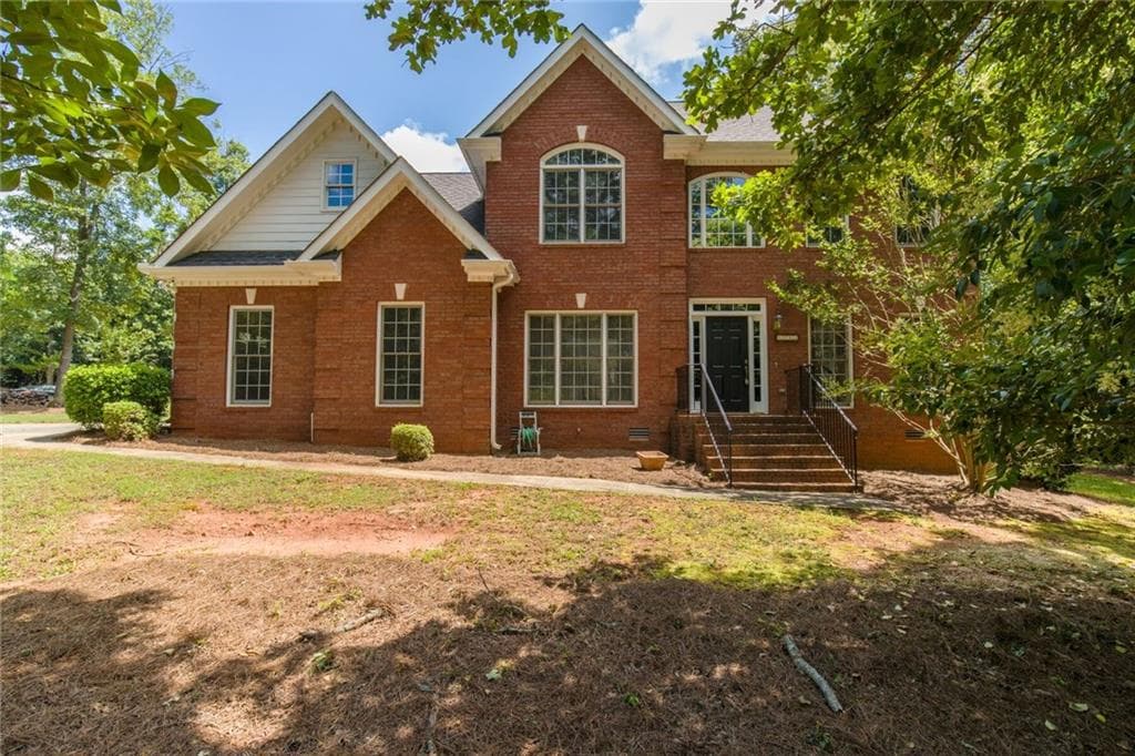 5 bedroom, 2,618 sq ft single family residence sold at 1091 Holcomb Court, Bogart, GA 30622