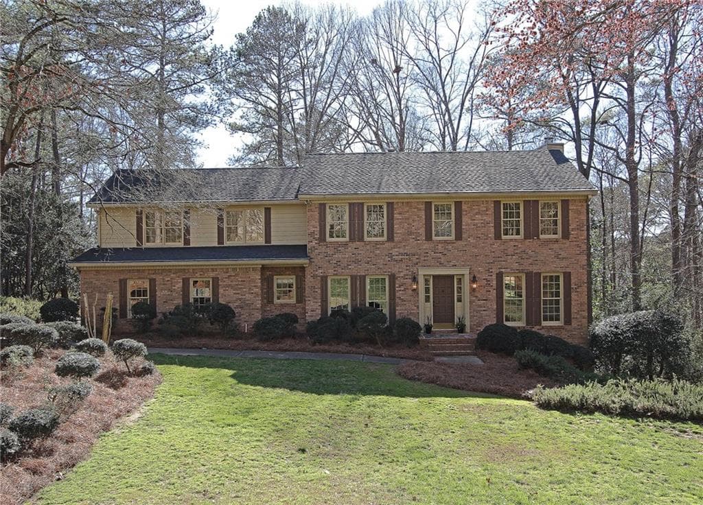 4 bedroom single family residence sold at 1640 Chevron Way, Sandy Springs, GA 30350