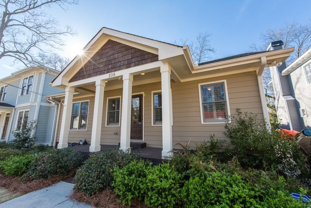 4 bedroom, 1,906 sq ft single family residence sold at 108 Spring Street, Decatur, GA 30030