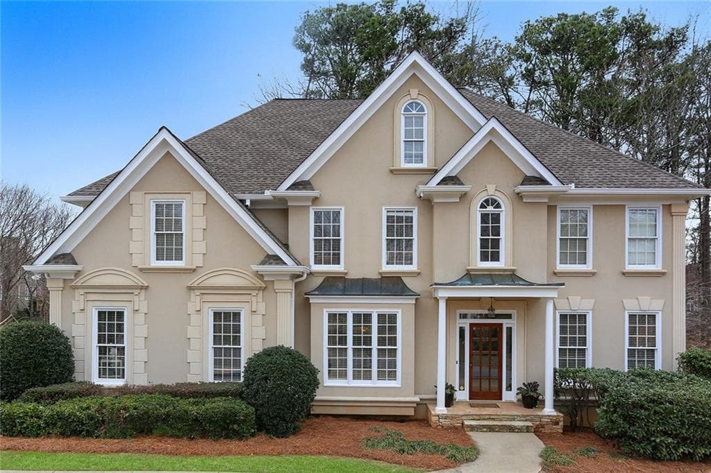 6 bedroom single family residence sold at 320 Wilde Green Drive, Roswell, GA 30075