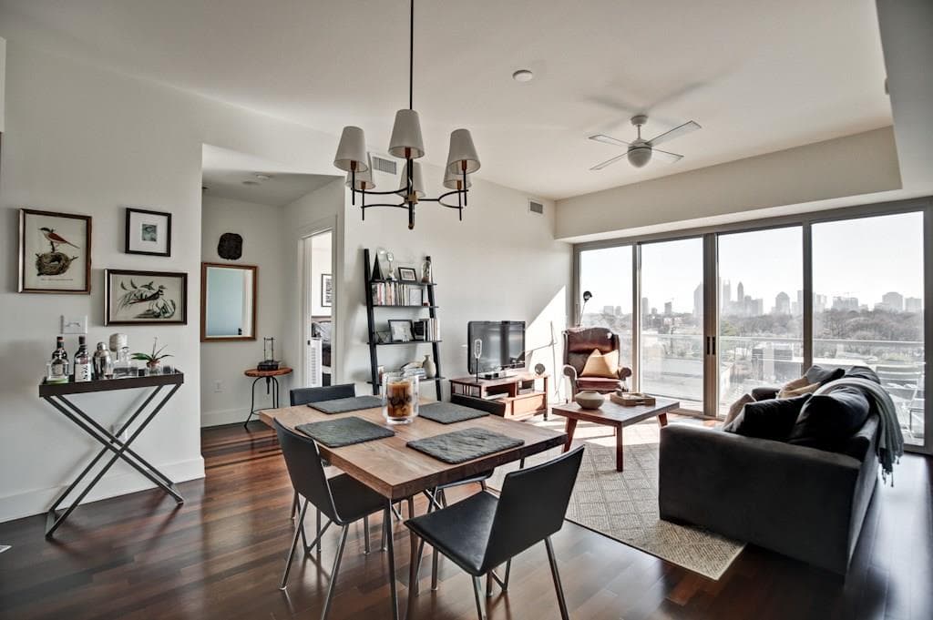 2 bedroom, 1,231 sq ft condominium sold at 1100 Howell Mill Road 410, Atlanta, GA 30318