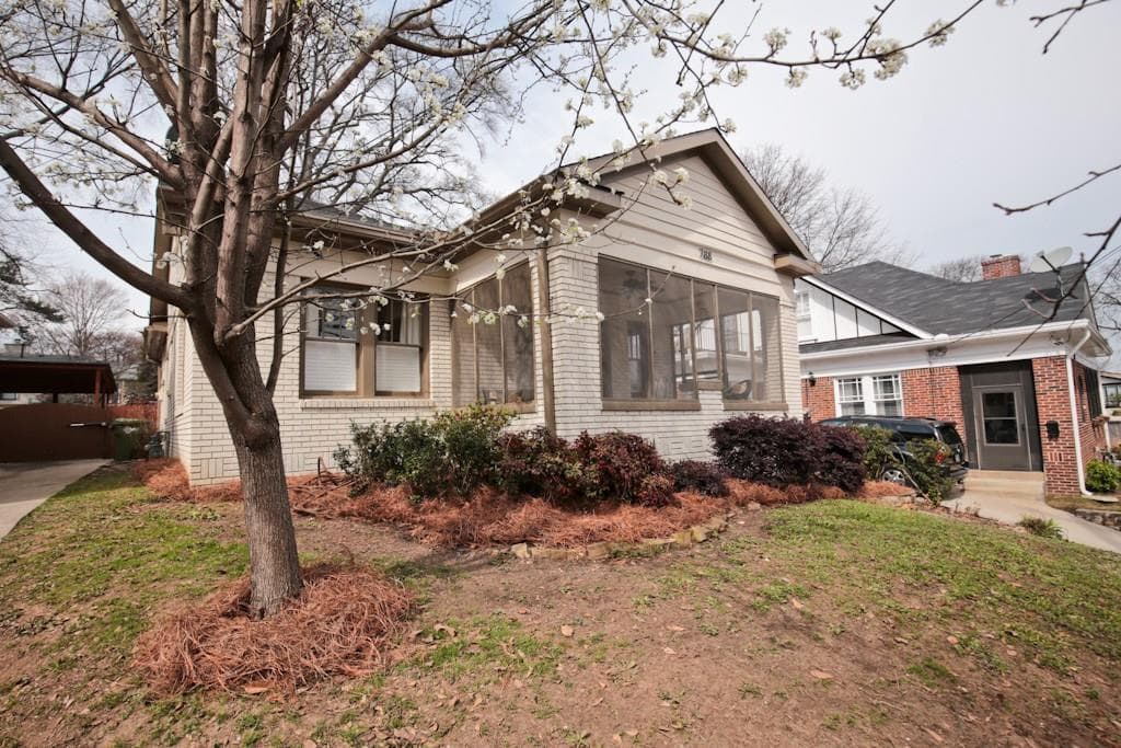 2 bedroom, 1,161 sq ft single family residence sold at 788 Barnett Street, Atlanta, GA 30306