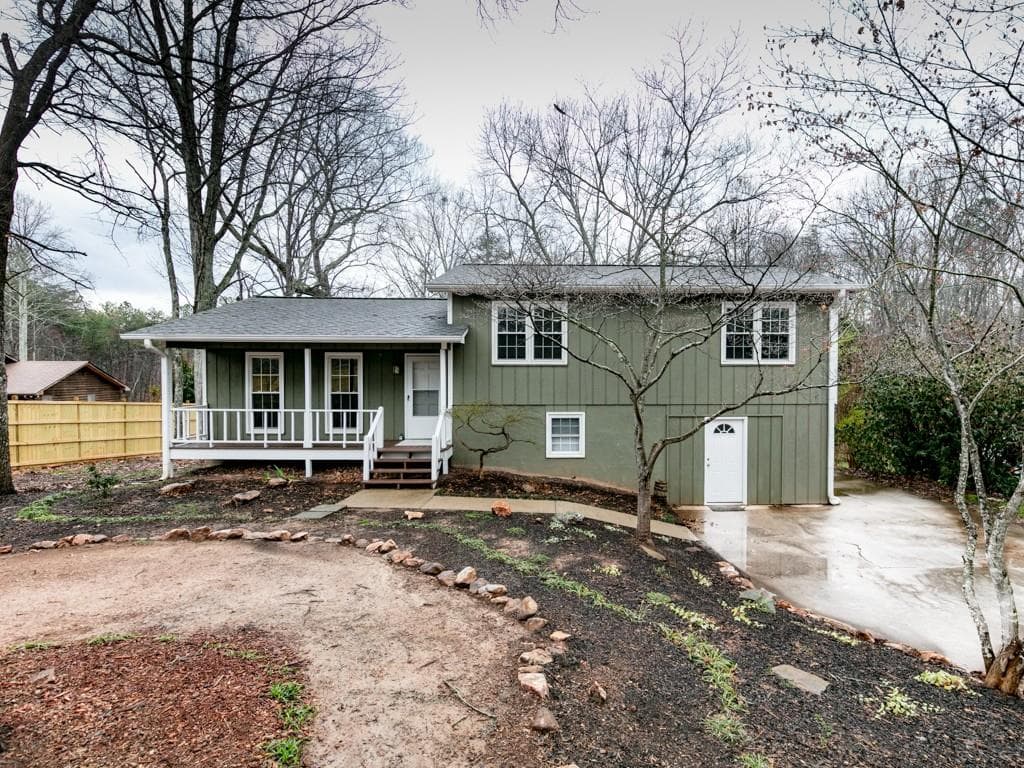 3 bedroom single family residence sold at 3010 Sam Nelson Road, Canton, GA 30114