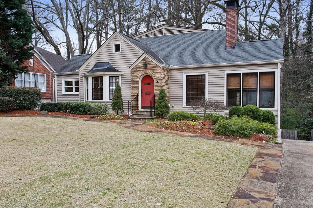 4 bedroom, 1,941 sq ft single family residence sold at 1126 Rosedale Road, Atlanta, GA 30306