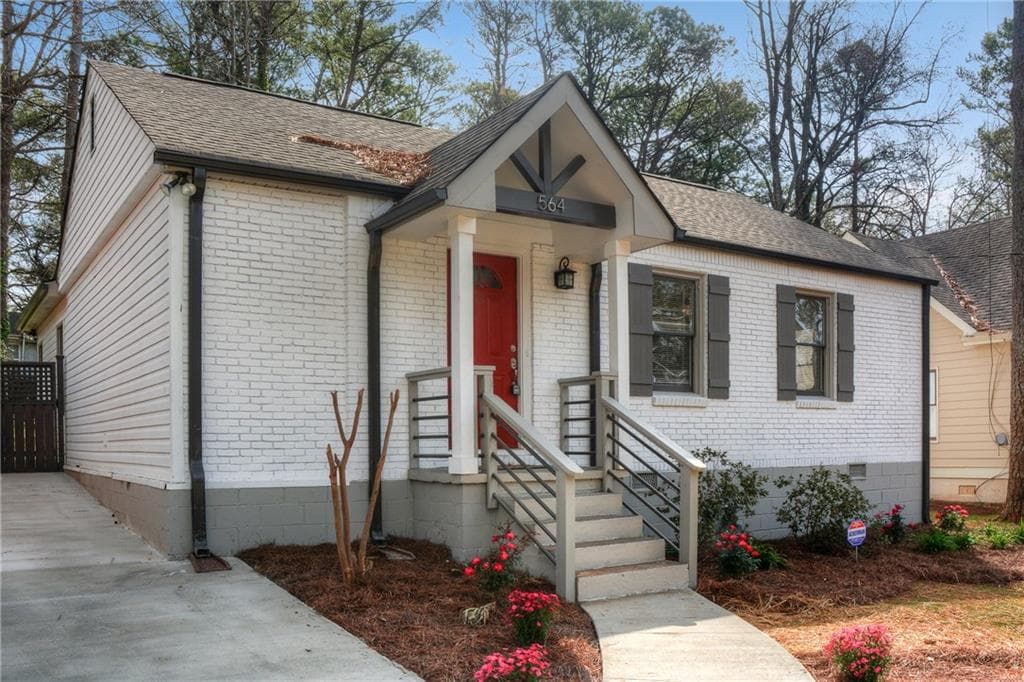 4 bedroom, 1,570 sq ft single family residence sold at 564 Daniel Avenue, Decatur, GA 30032