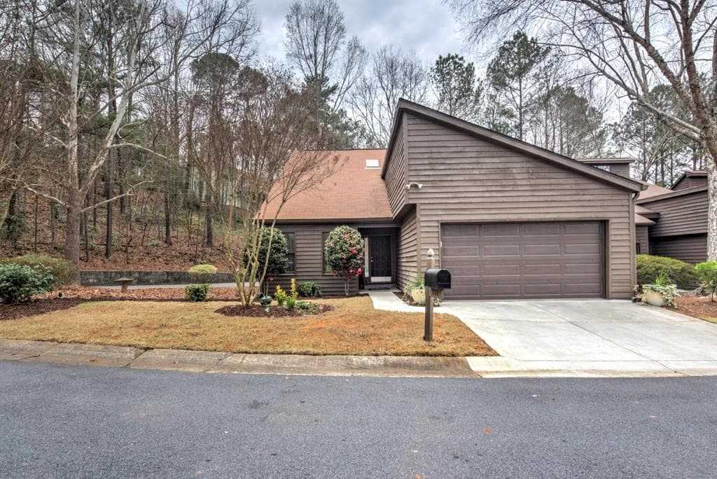 4 bedroom single family residence sold at 300 Colony Cove, Johns Creek, GA 30022