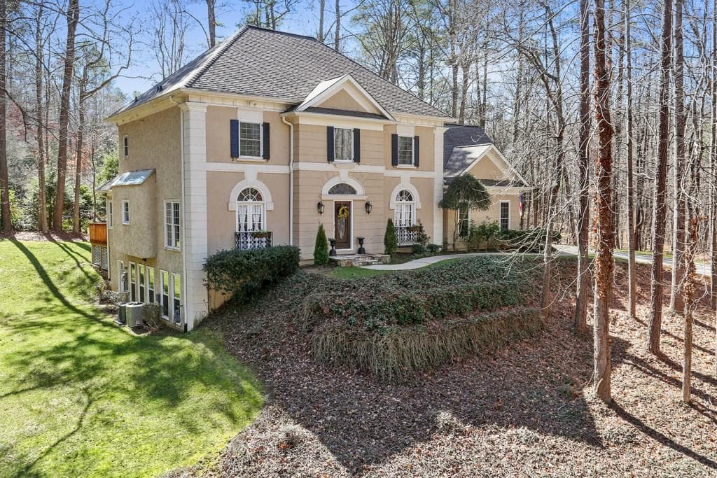4 bedroom, 3,315 sq ft single family residence sold at 410 Fawn Glen Drive, Roswell, GA 30075