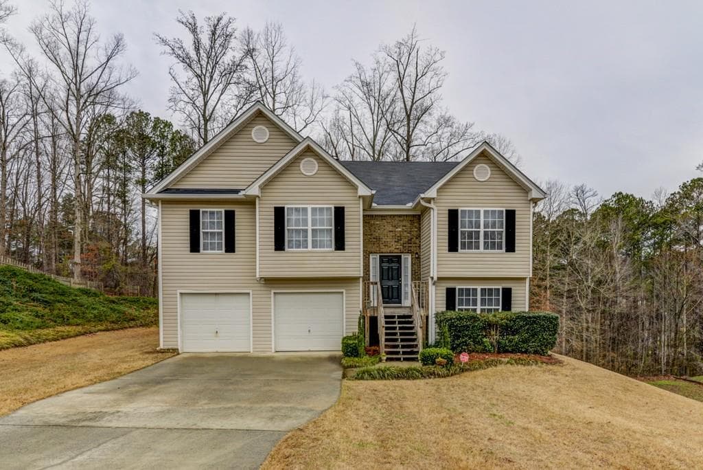3667 Kilt Lane, Snellville, GA 30039 — most recent listing photo