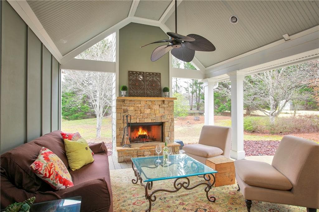135 Glenclairn Court, Roswell, GA 30076 — most recent listing photo
