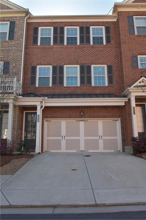 3 bedroom, 2,600 sq ft townhouse sold at 2432 Tenor Lane, Alpharetta, GA 30009