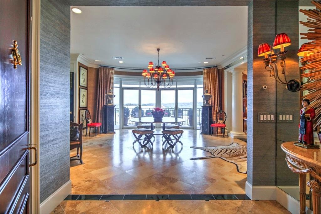 3 bedroom, 4,701 sq ft condominium sold at 3286 Northside Parkway 1005, Atlanta, GA 30327