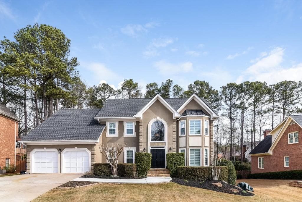 5 bedroom, 4,900 sq ft single family residence sold at 10465 Tuxford Drive, Alpharetta, GA 30022