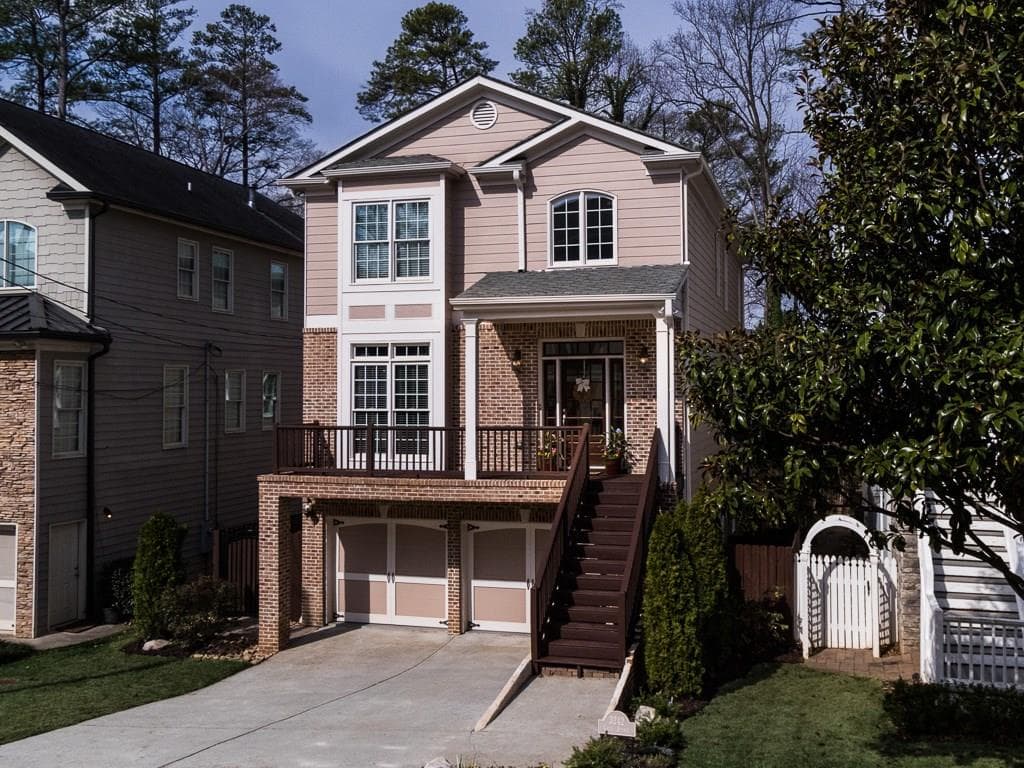 3 bedroom, 3,340 sq ft single family residence sold at 3242 Cates Avenue, Brookhaven, GA 30319