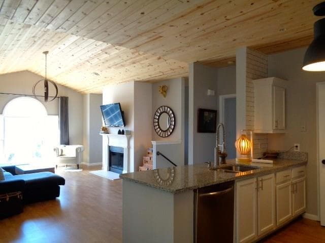 309 Vinings Forest Circle 309, Smyrna, GA 30080 — most recent listing photo