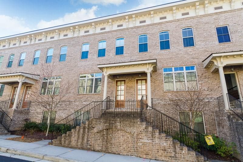 3 bedroom, 2,212 sq ft townhouse sold at 486 Ansley Way 404, Atlanta, GA 30324