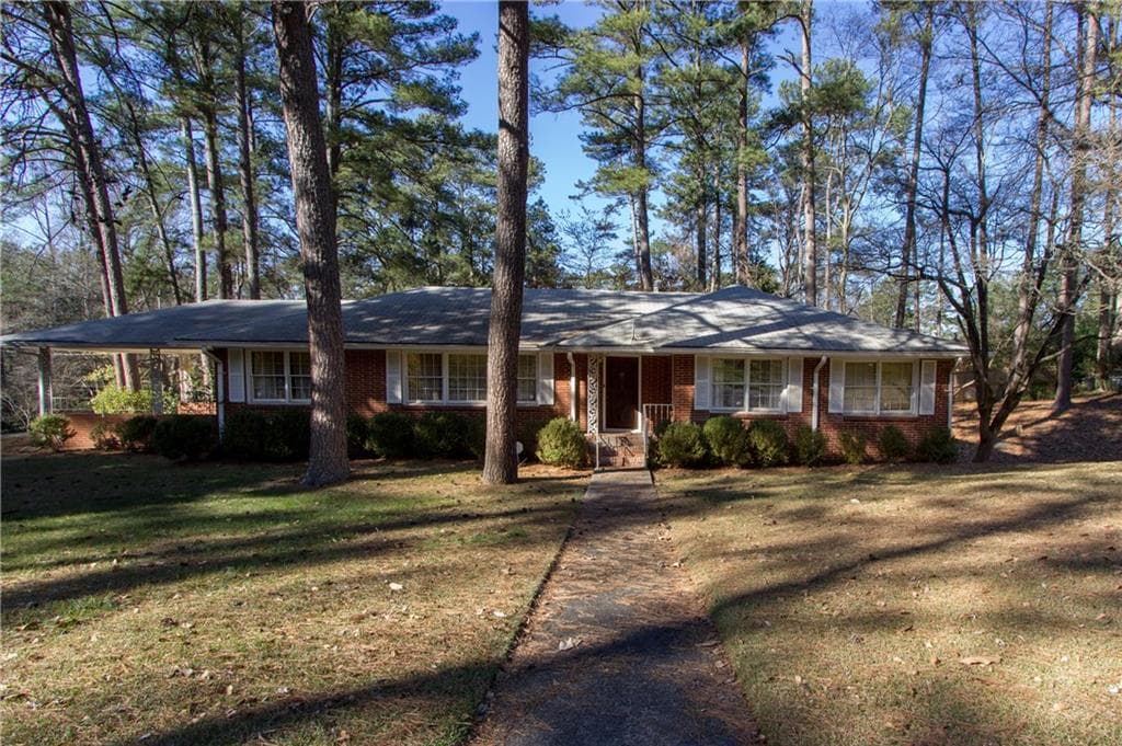 4 bedroom, 1,824 sq ft single family residence sold at 1412 Dalewood Drive, Atlanta, GA 30329