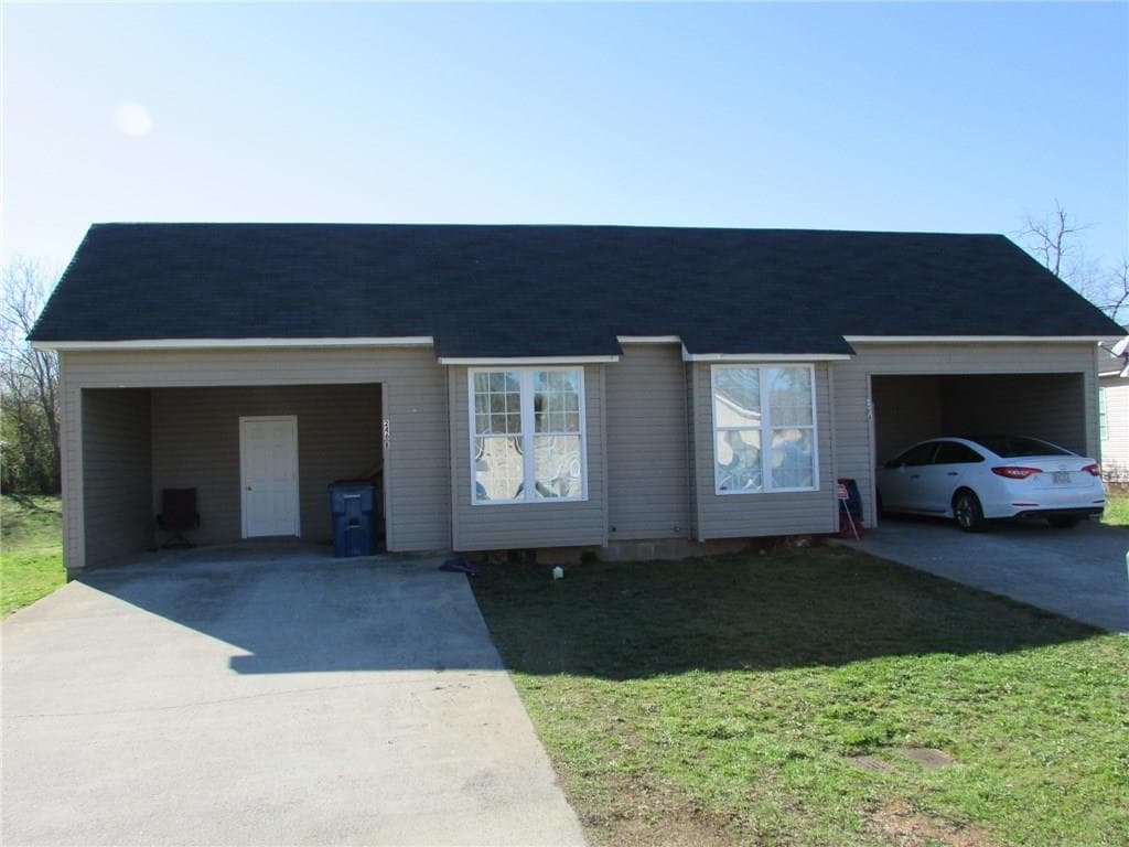 duplex sold at 246 Lawrence Street, Adairsville, GA 30103