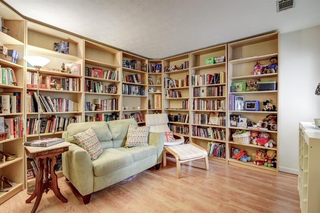 1015 Lake Pointe Circle, Roswell, GA 30075 — most recent listing photo