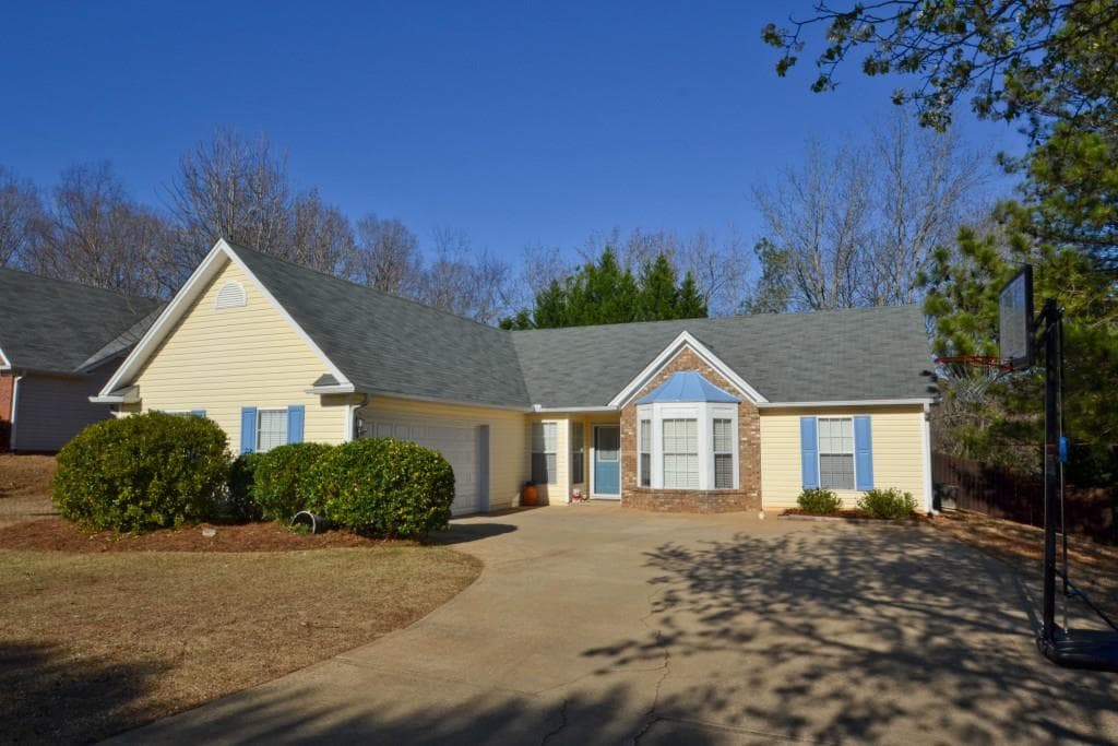 2175 Saint Thomas Way, Suwanee, GA 30024 — most recent listing photo
