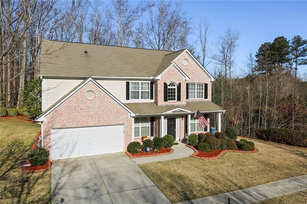 4 bedroom, 3,000 sq ft single family residence sold at 2194 Longmont Drive, Lawrenceville, GA 30044