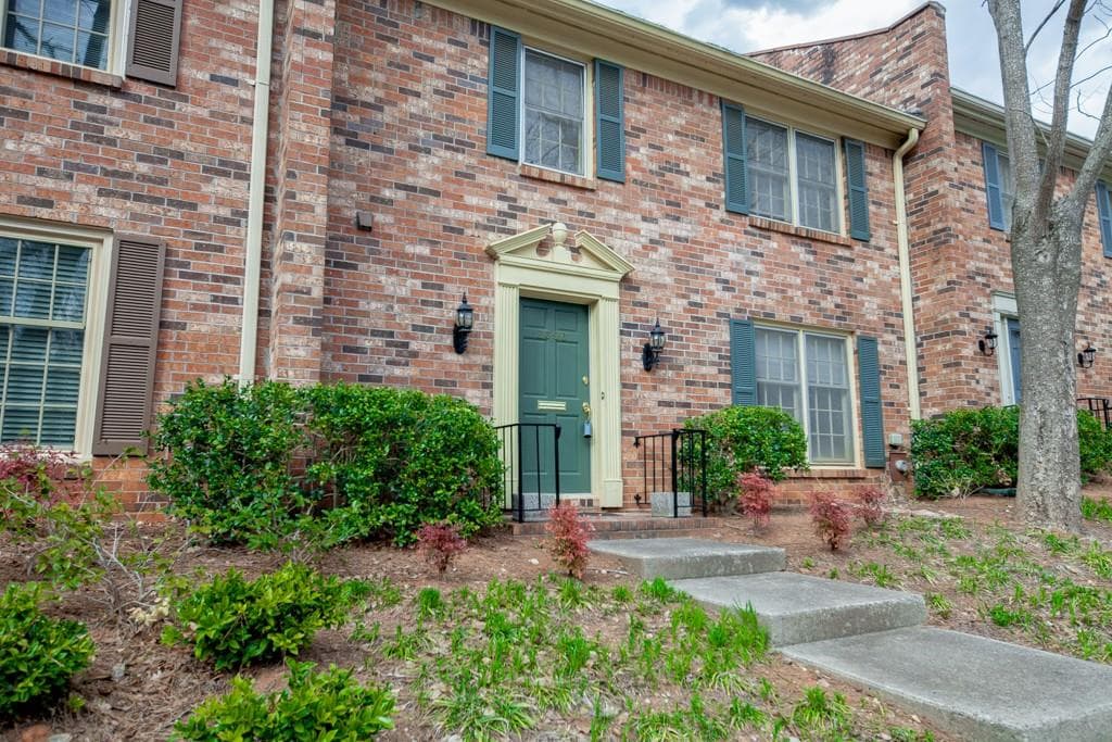 2396 Leafgate Road 2396, Decatur, GA 30033 — most recent listing photo