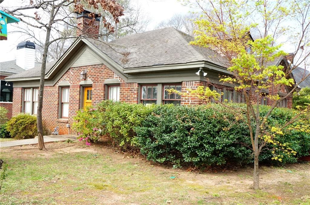 3 bedroom, 1,398 sq ft single family residence sold at 922 E Ponce De Leon Avenue, Decatur, GA 30030