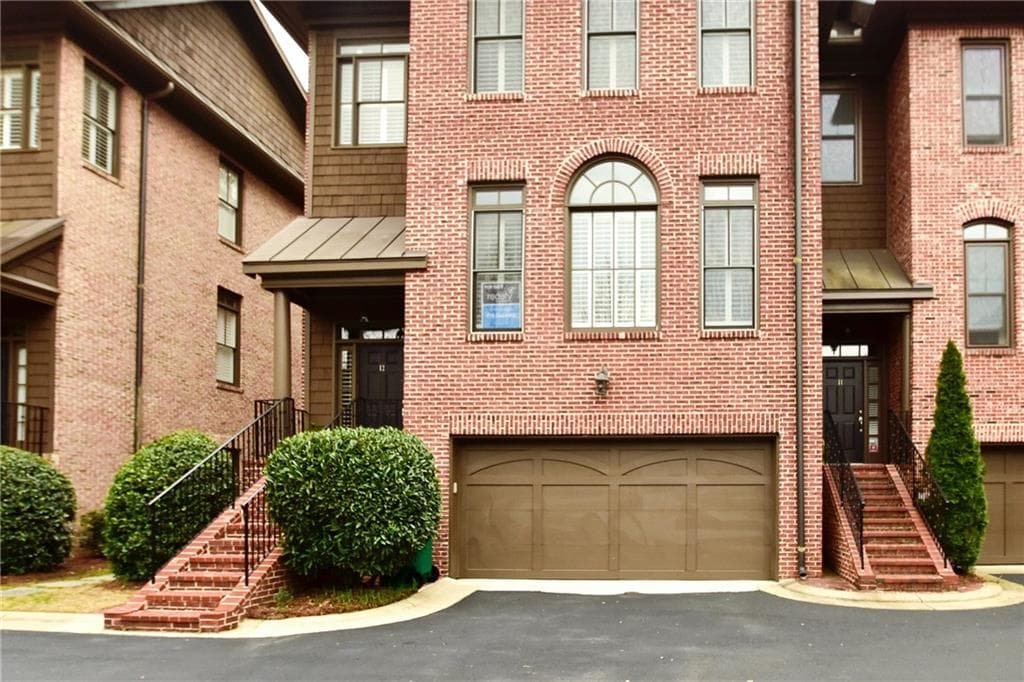 3 bedroom, 3,139 sq ft townhouse sold at 4222 Rickenbacker Drive 12, Atlanta, GA 30342