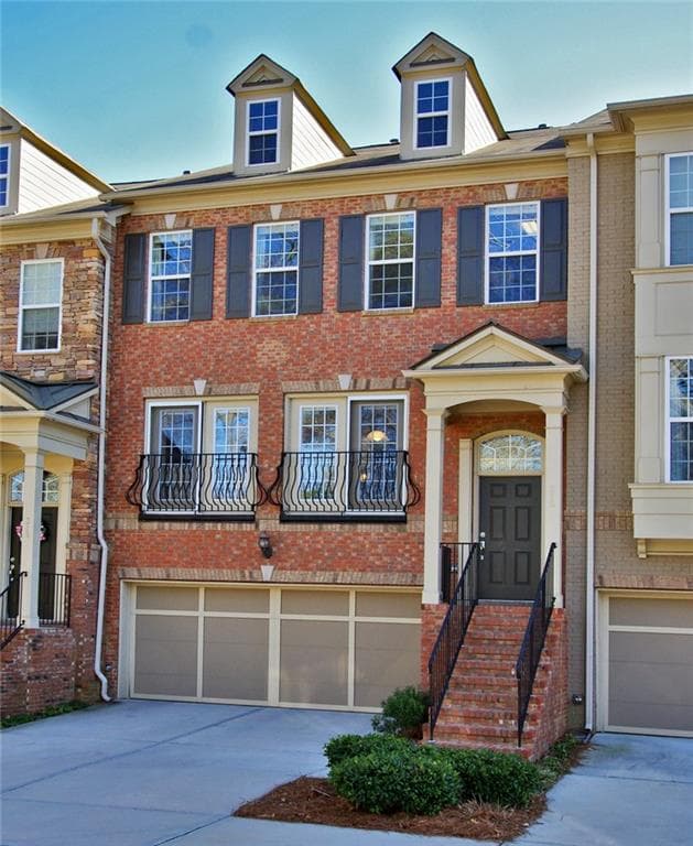 3 bedroom, 2,070 sq ft townhouse sold at 318 Ardmore Court, Atlanta, GA 30309