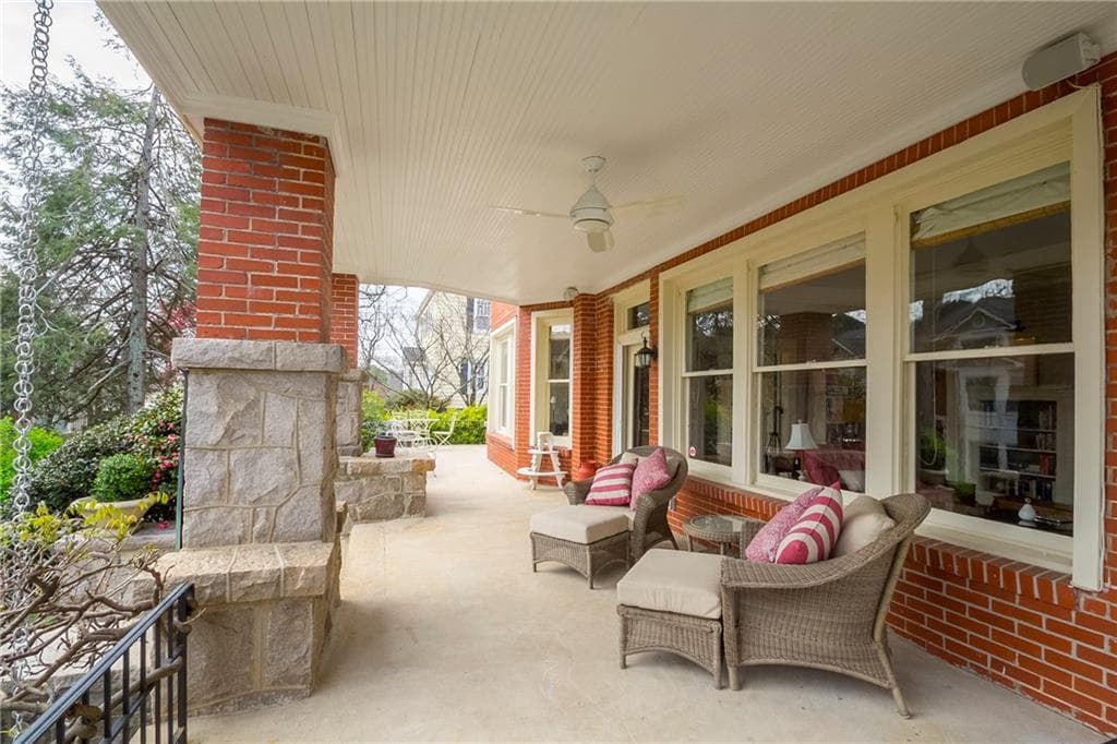 2 bedroom, 2,001 sq ft condominium sold at 1065 High Point Drive, Atlanta, GA 30306