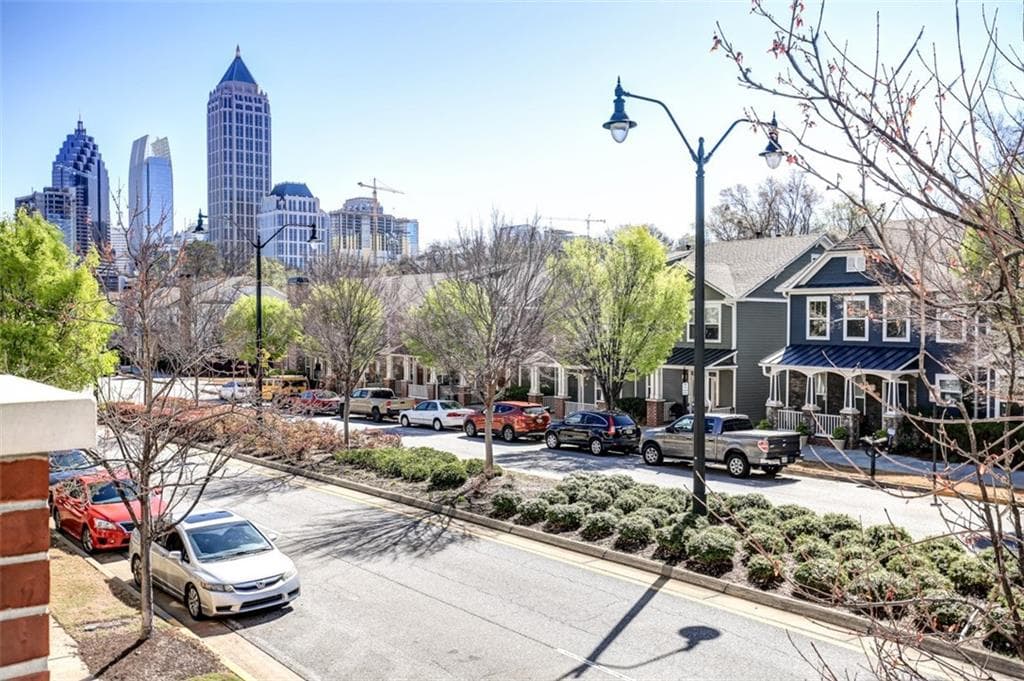 3 bedroom, 1,270 sq ft townhouse sold at 221 16th Street 6, Atlanta, GA 30363
