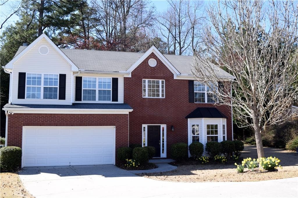 4 bedroom, 2,555 sq ft single family residence sold at 3714 Creek Valley Court, Buford, GA 30519