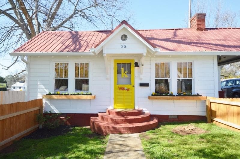 35 Elizabeth Street, Commerce, GA 30529 — most recent listing photo