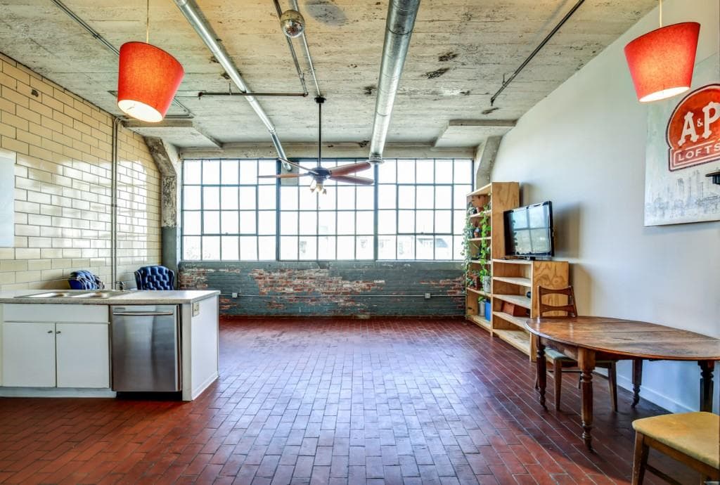 1 bedroom, 837 sq ft condominium sold at 881 Memorial Drive 311, Atlanta, GA 30316