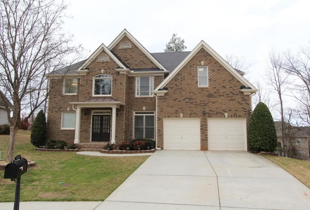 4 bedroom, 4,453 sq ft single family residence sold at 1690 Heatherglade Lane, Lawrenceville, GA 30045