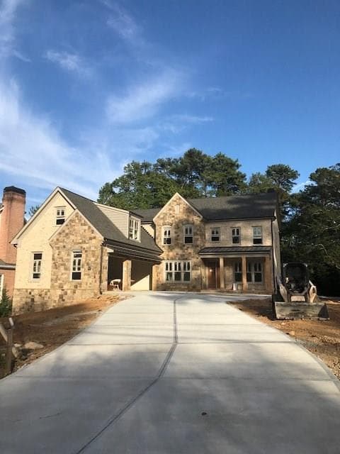 6 bedroom, 5,473 sq ft single family residence sold at 2983 W Roxboro Road, Atlanta, GA 30324