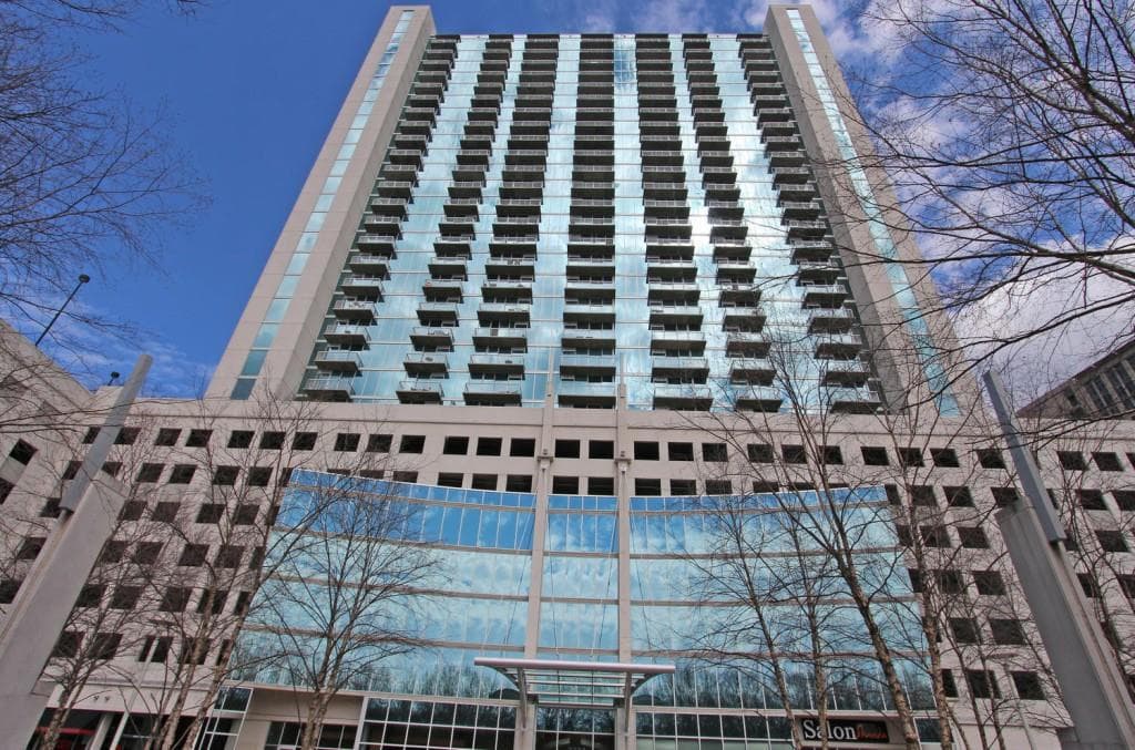 1 bedroom, 734 sq ft condominium sold at 3324 Peachtree Road 3013, Atlanta, GA 30326