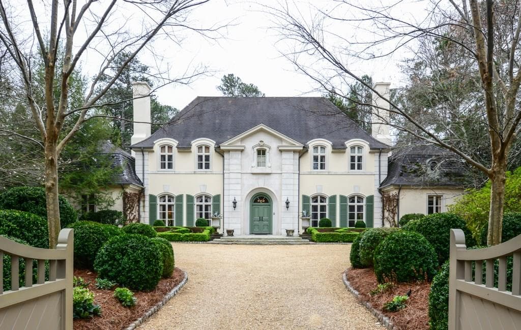 5 bedroom, 8,577 sq ft single family residence sold at 1400 N Harris Ridge, Atlanta, GA 30327