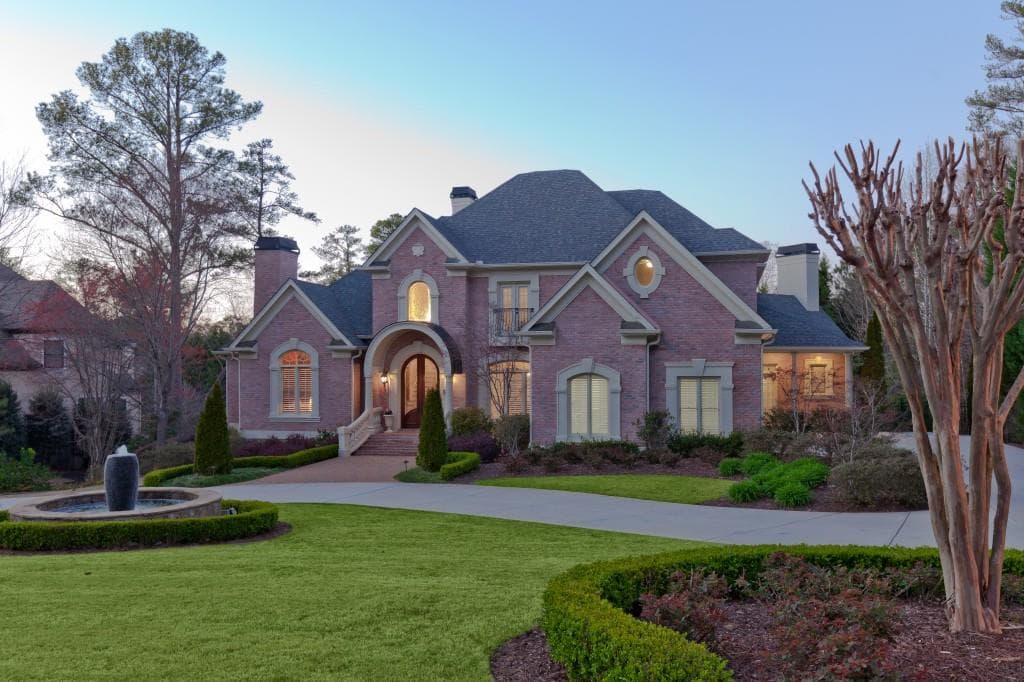 5 bedroom, 8,222 sq ft single family residence sold at 3910 Merriweather Woods, Alpharetta, GA 30022