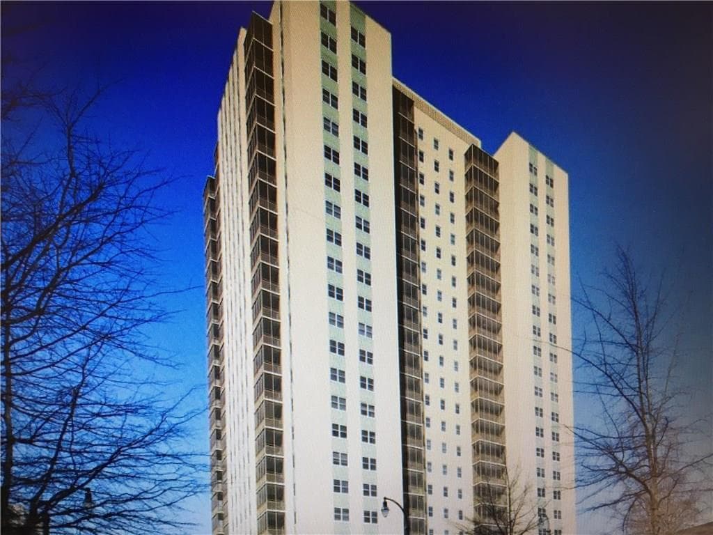 1 bedroom, 599 sq ft condominium sold at 300 W Peachtree Street 6H, Atlanta, GA 30308