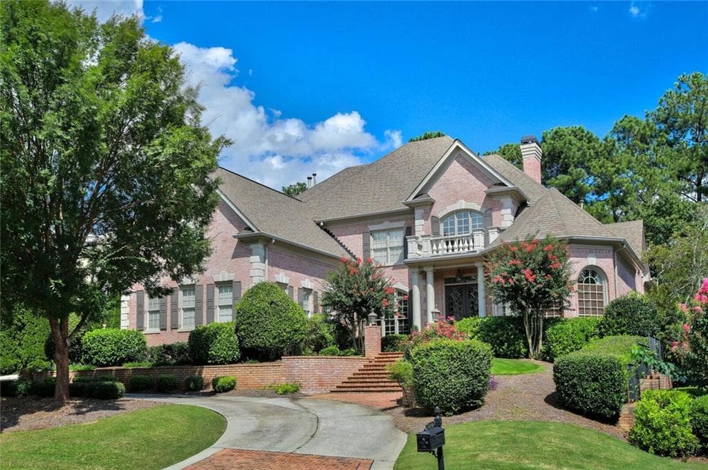 1118 Ascott Valley Drive, Johns Creek, GA 30097 — most recent listing photo